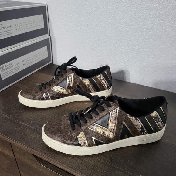 Michael kors shoes - Picture 2 of 4